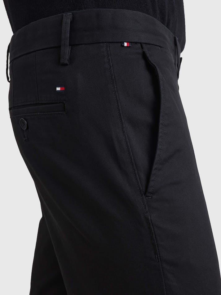 Tommy Hilfiger 1985 Collection Denton Fitted Men's Chino Pants Black | 78D5shxhm17D