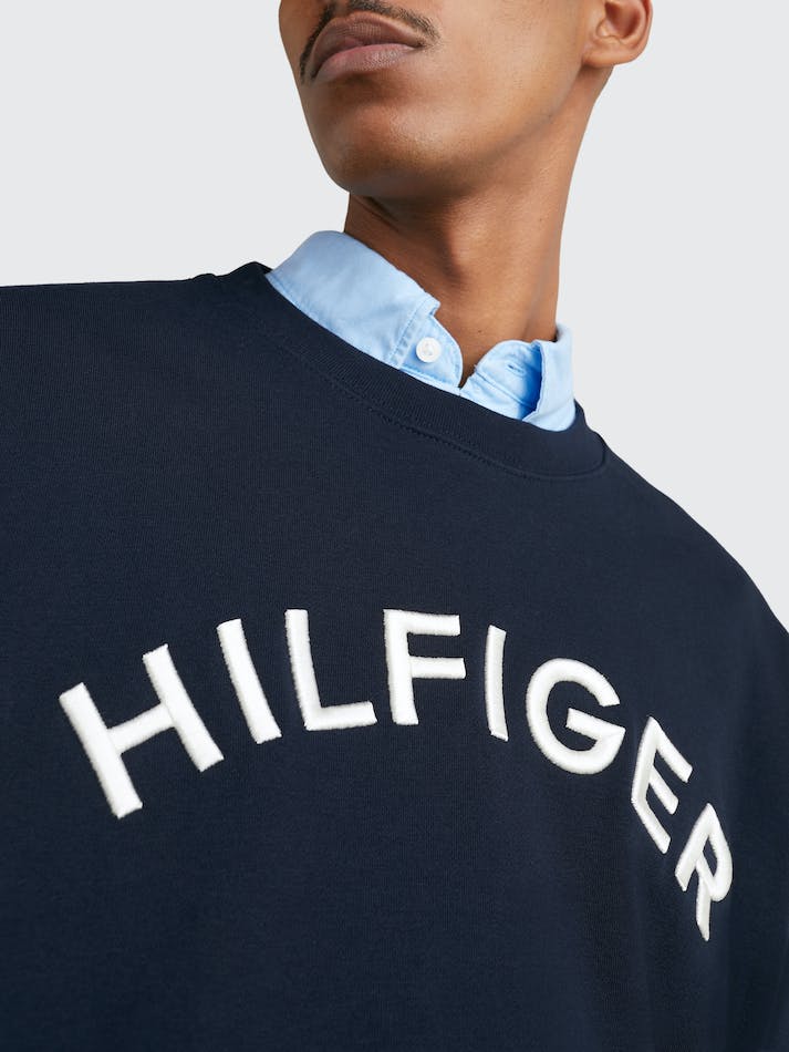 Tommy Hilfiger Arched Logo Archive Fit Men's Sweatshirt Blue | nhk7BAAQl5po