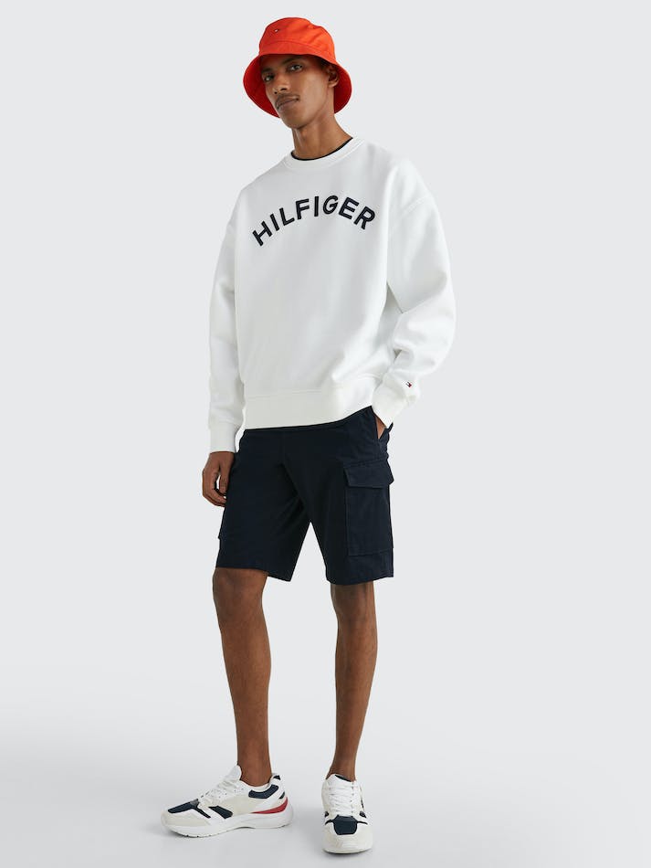 Tommy Hilfiger Arched Logo Archive Fit Men's Sweatshirt White | yfZtFCXNmoXt