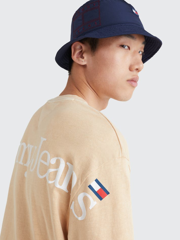 Tommy Jeans Back Logo Skater Men's T Shirts Trench | H7YBU3FkHuNi