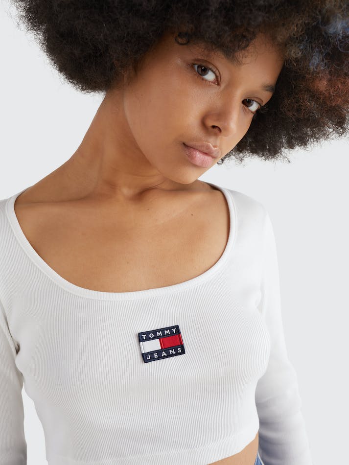 Tommy Jeans Badge Long Sleeve Crop Women's Tops White | qzFRLq27B41q