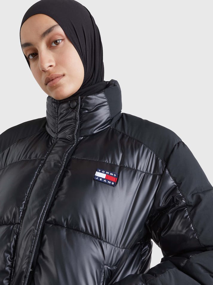 Tommy Jeans Badge Recycled Puffer Women's Jackets Black | JUXydpPQCFI3