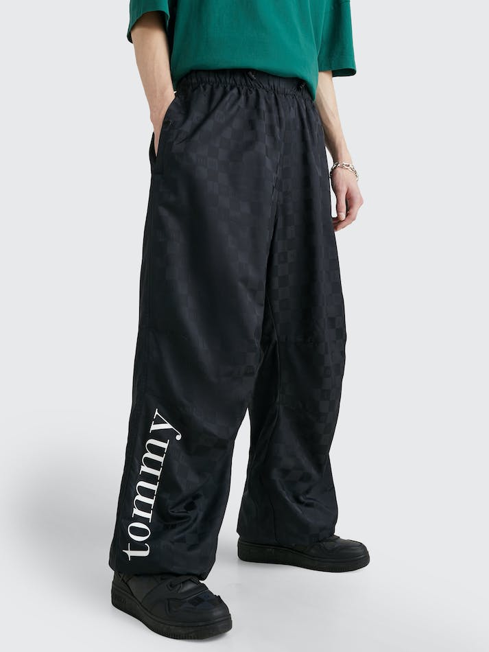 Tommy Jeans Checkerboard Jacquard Parachute Unisex Jogger Black | SCpgn9ggcAIR