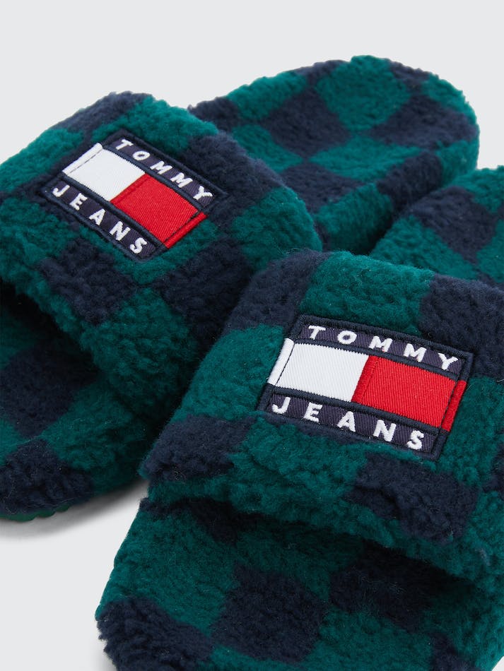 Tommy Hilfiger Checkerboard Sherpa Slipper Men's Slides Dark Green | gxfCaBHRCCH4