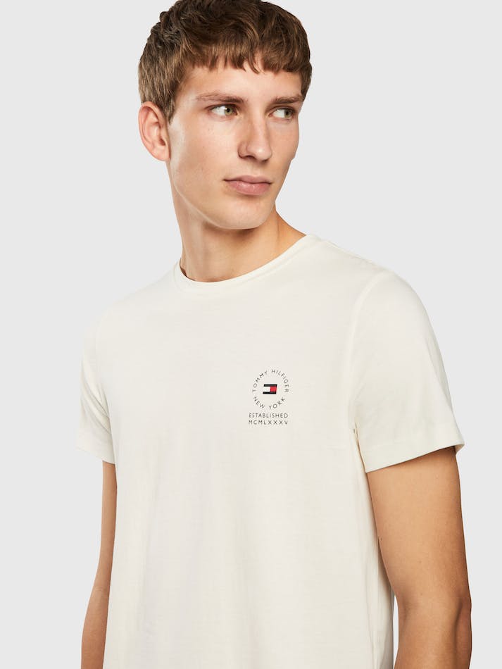 Tommy Hilfiger Circle Chest Men's T Shirts White | 70K3irHioqA7