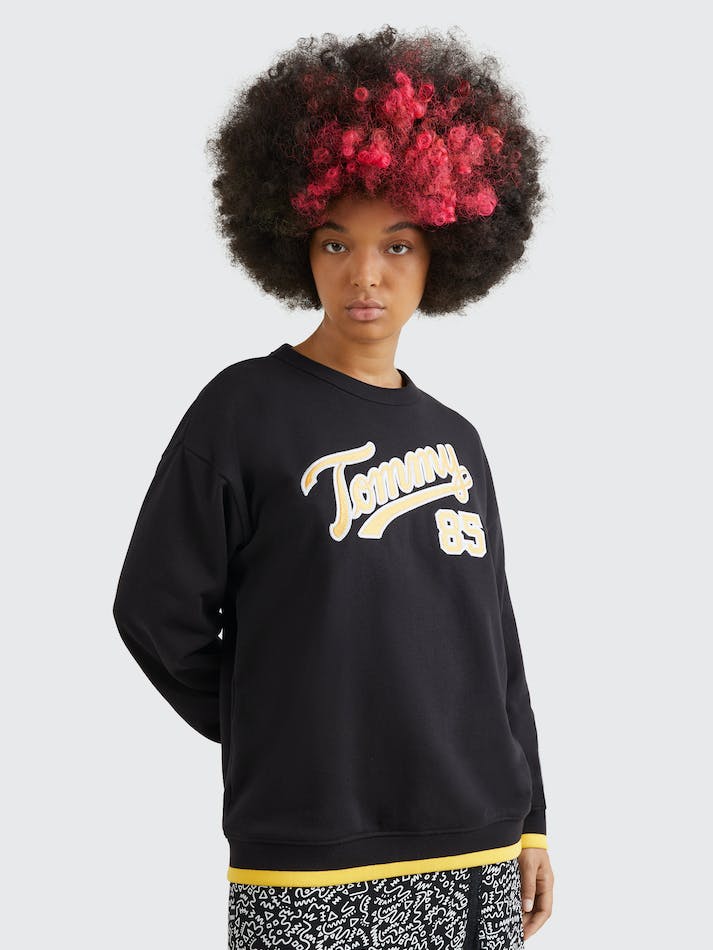 Tommy Jeans College Logo Relaxed Fit Women's Sweatshirt Black | 27cgnsyr4kVy