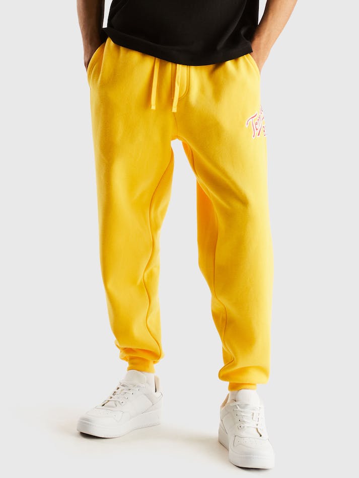 Tommy Jeans College Logo Relaxed Men\'s Jogger Yellow | p2JhEtDxBIED