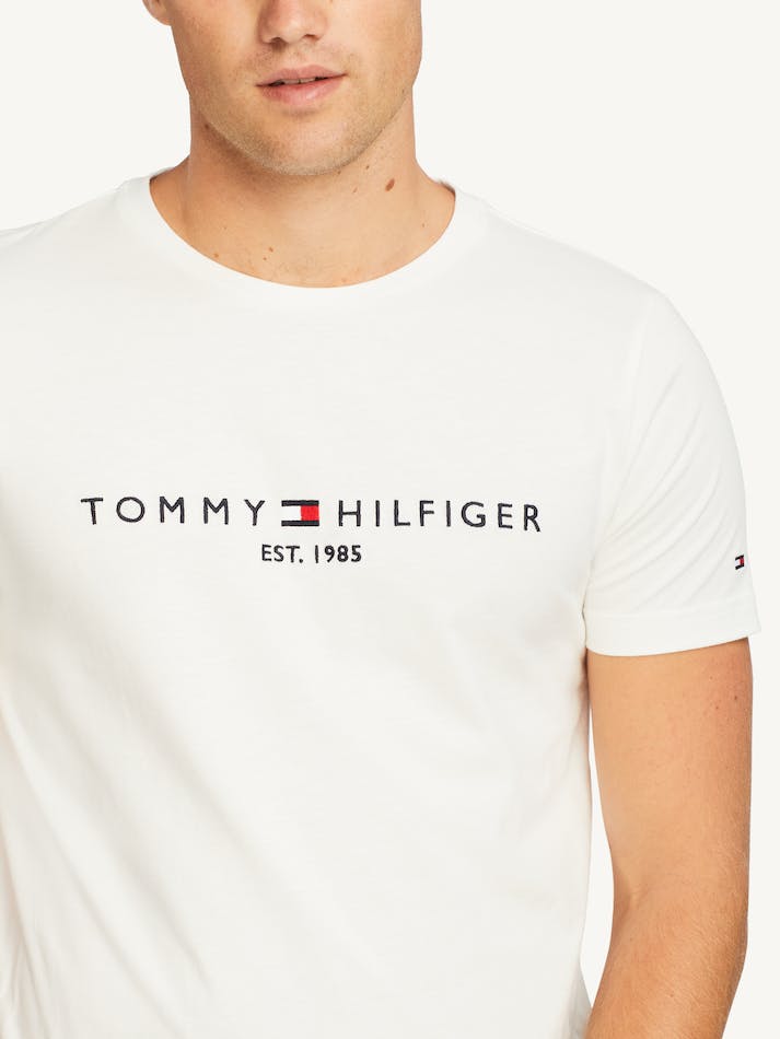 Tommy Hilfiger Core Logo Men's T Shirts White | nSxTG0ZVFAPP