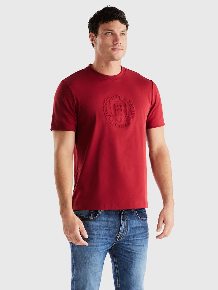 Tommy Hilfiger Crest Embossed Men\'s T Shirts Red | zzkEK64UTH65