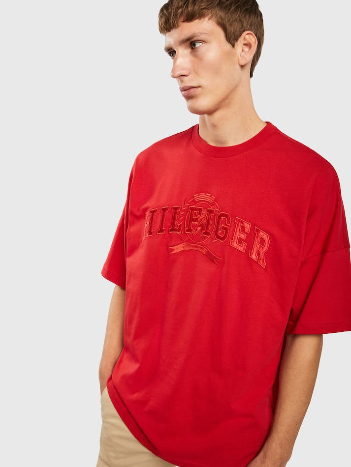 Tommy Hilfiger Crest Organic Cotton College Men's T Shirts Red | rBGnhCVUFv4t