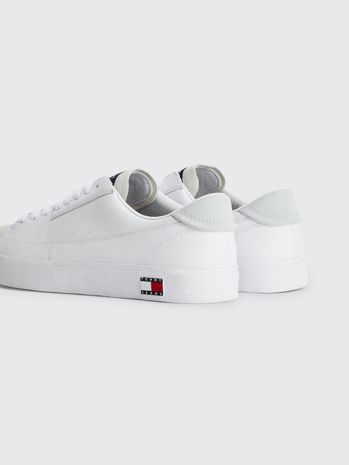 Tommy Jeans Essential Badge Lace-Up Men's Sneakers White | SpM5aKRHTyfz