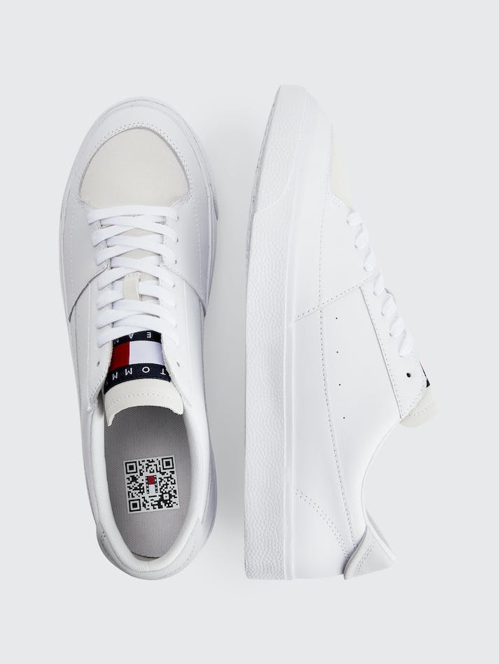 Tommy Jeans Essential Badge Lace-Up Men's Sneakers White | SpM5aKRHTyfz