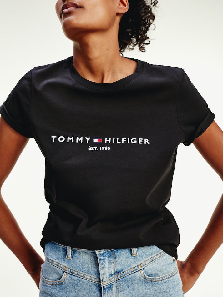 Tommy Hilfiger Essential Crew Neck Logo Women\'s T Shirts Black | QPloZIqSl6kp