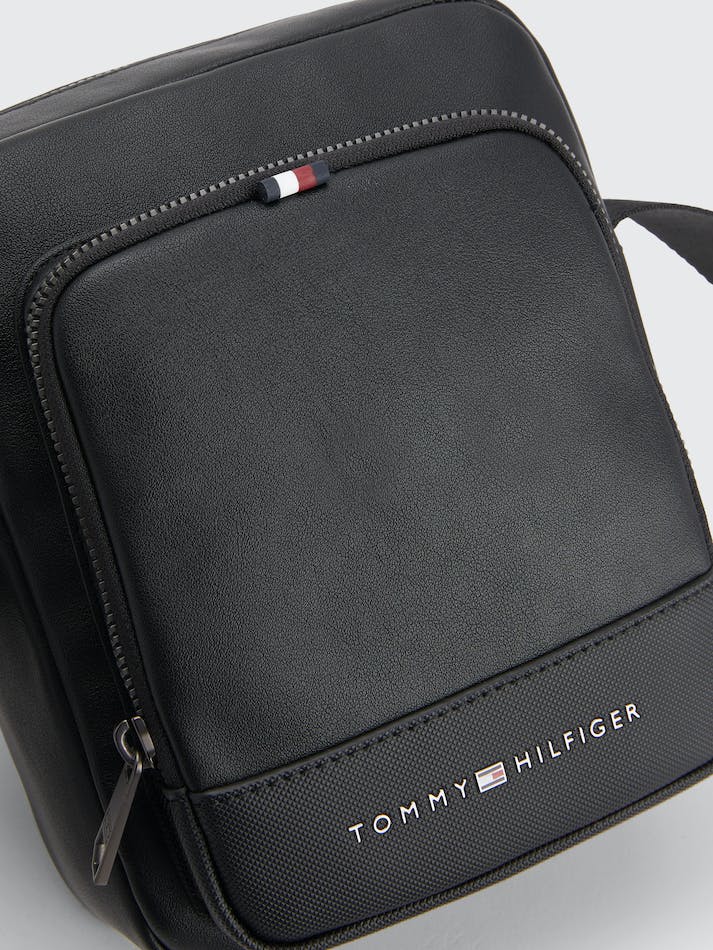 Tommy Hilfiger Essential Mini Reporter Men's Bags Black | mcfef03ijuLO