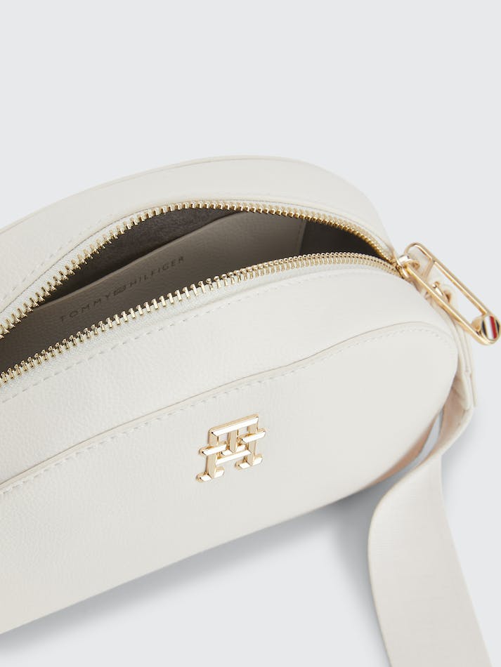 Tommy Hilfiger Half-Moon Camera Women's Bags White | vJC5u0fNpONi