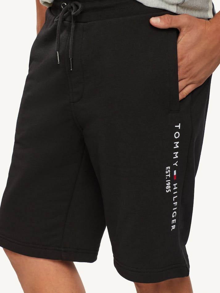 Tommy Hilfiger Logo Men's Shorts Black | 1TwAEcr66AFo