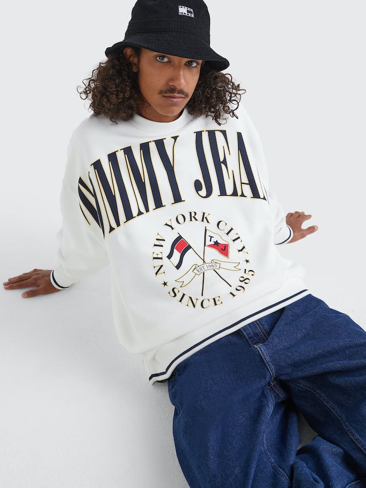 Tommy Jeans Logo Skater Men's Sweatshirt White | SFxdqZjuqlsb