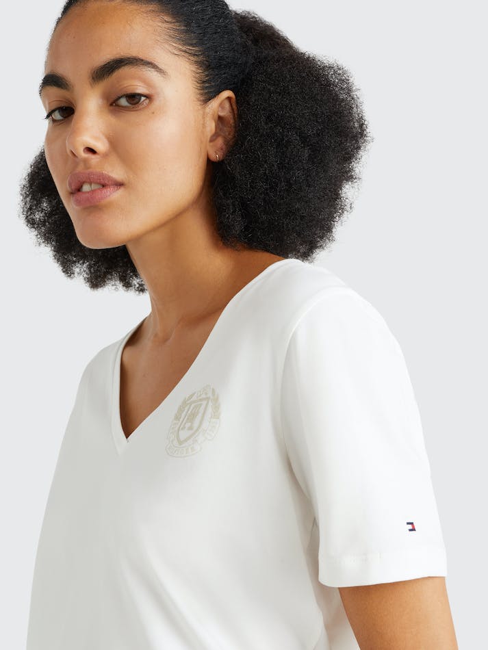 Tommy Hilfiger Logo V-Neck Women's T Shirts White | rKwCsjXVRPSF