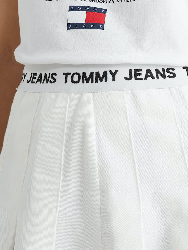 Tommy Jeans Logo Waistband Pleated Mini Women's Skirts White | Ol08Uxyz0dtg