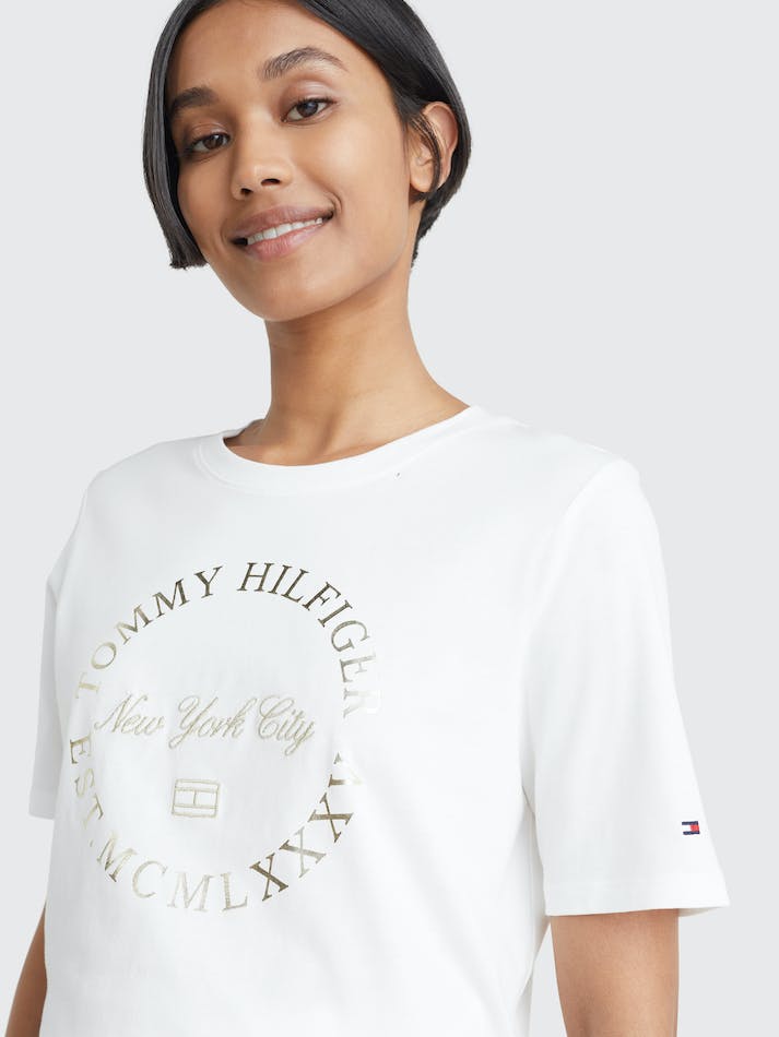 Tommy Hilfiger Metallic Logo Women's T Shirts White | 7lkwnU117Ent