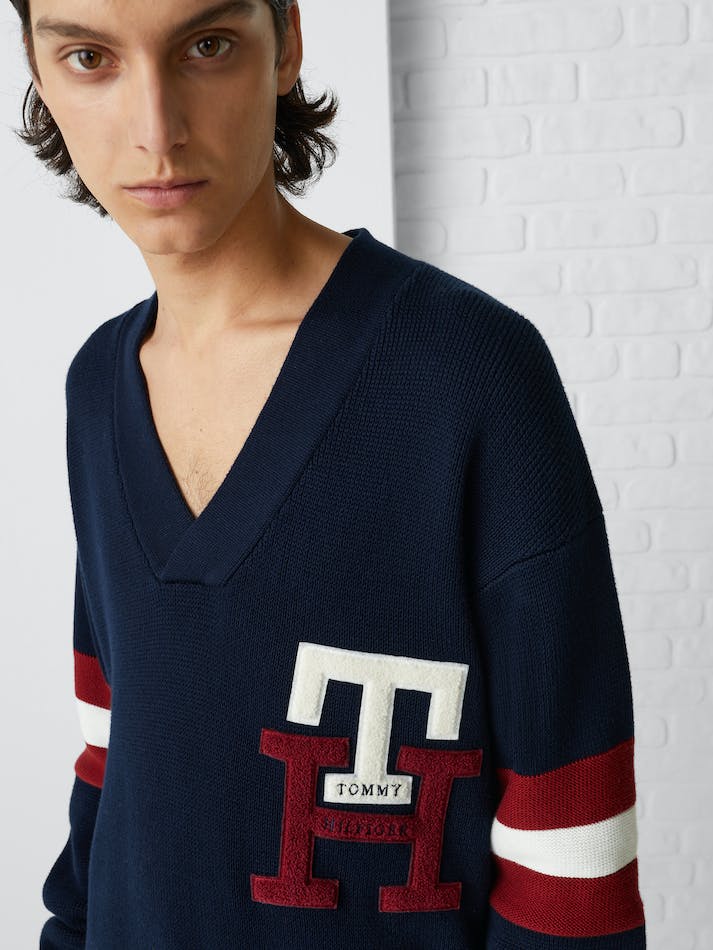 Tommy Hilfiger Monogram Varsity V-Neck Men's Sweaters Blue | 4iG3l00raQyF