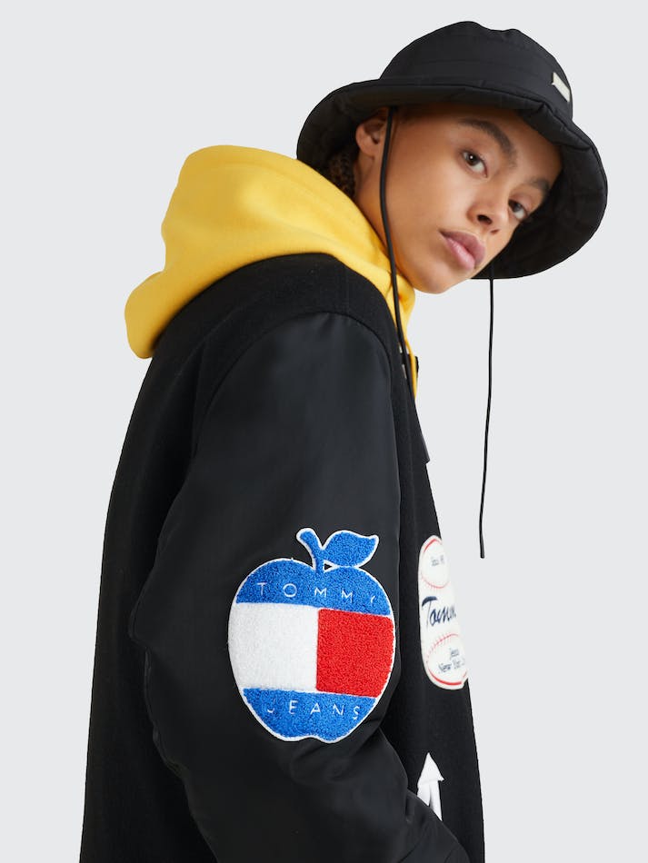 Tommy Jeans Oversized Logo Varsity Women's Jackets Black | MClmRmfdmAyP