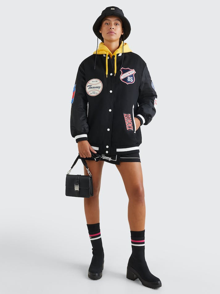 Tommy Jeans Oversized Logo Varsity Women\'s Jackets Black | MClmRmfdmAyP