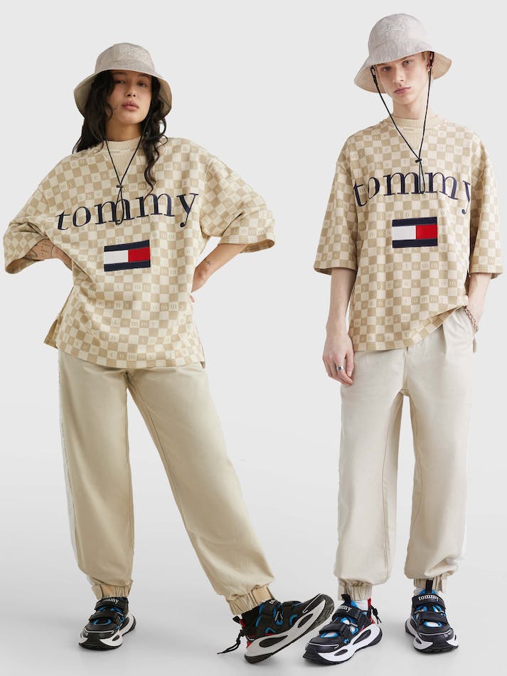 Tommy Jeans Sueded Dual Gender Serif Logo Unisex T Shirts Beige | EZePVuPM4XSU