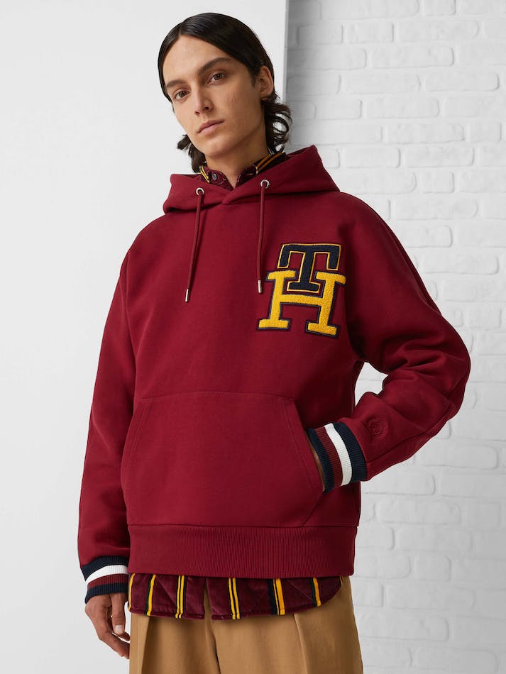 Tommy Hilfiger THLVarsity Applique Boxy Fit Men\'s Hoodie Dark Red | MqY0VwTQ2Uwe