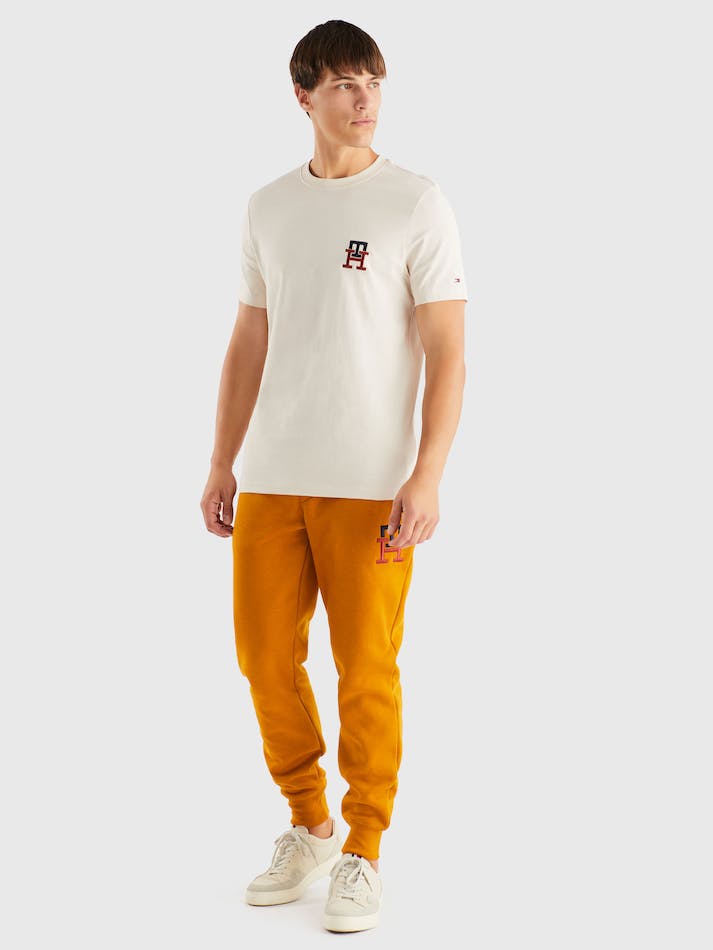 Tommy Hilfiger TH Monogram Essential Embroidery Men's T Shirts White | Yy4ffG50Igd6