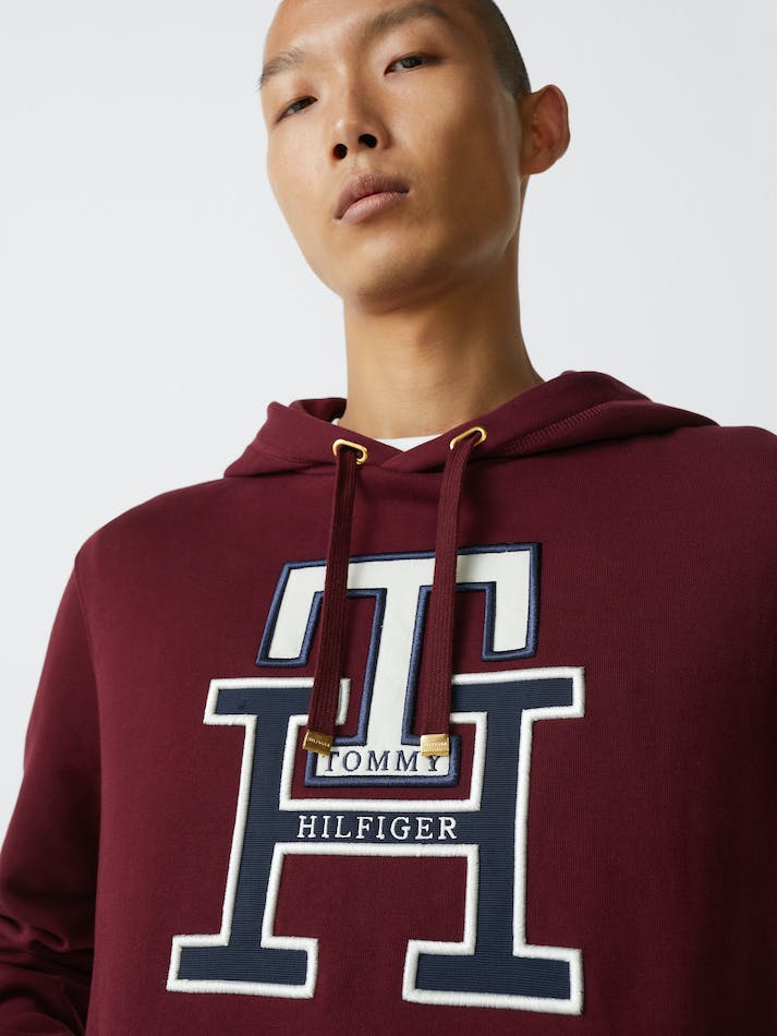 Tommy Hilfiger Th Monogram Applique Men's Hoodie Dark Red | FvReFRCmwY2U